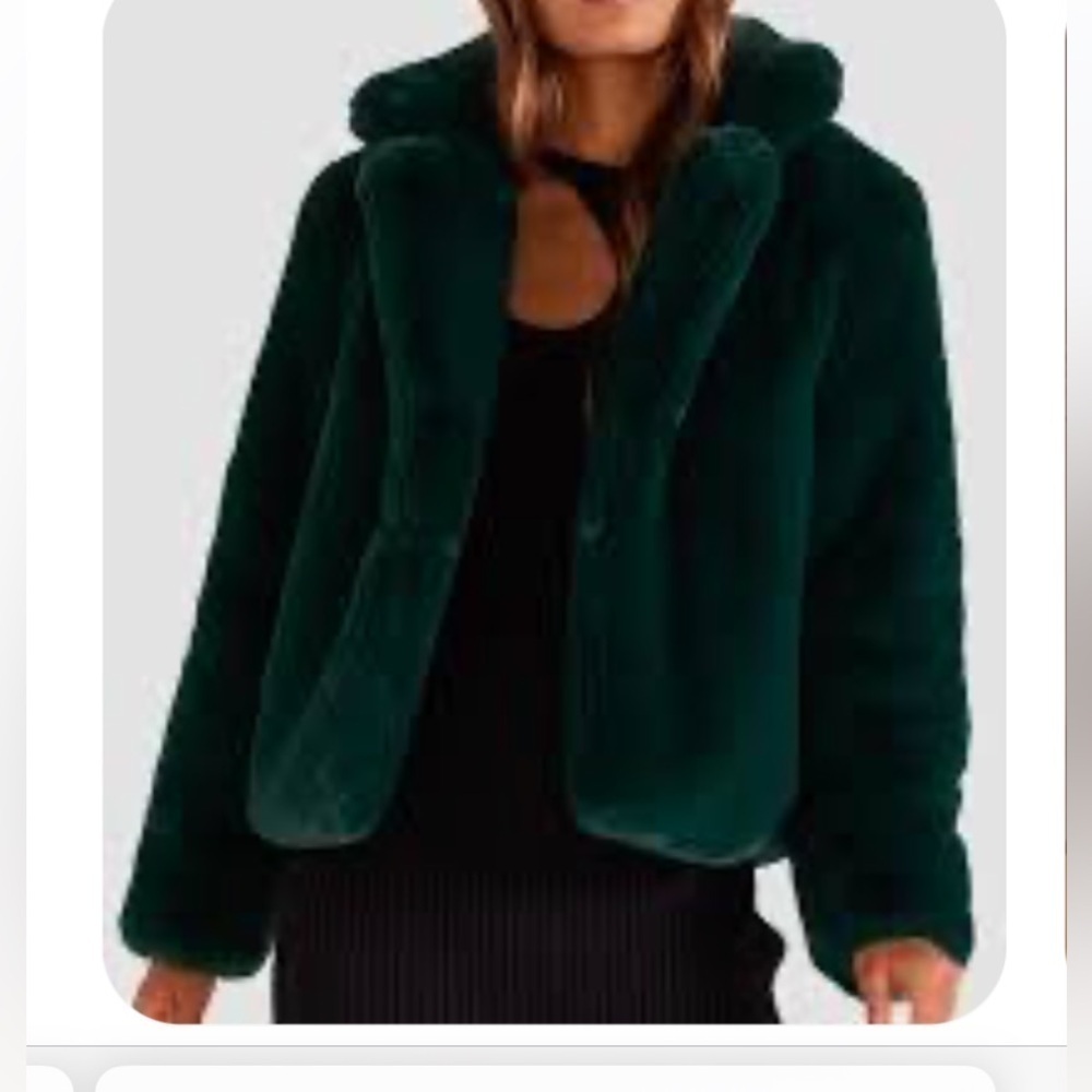 MinkPink~NWT~Stunning~Plush~Raquel~Faux Fur~Cropped Jacket~Fully Lined~Size M